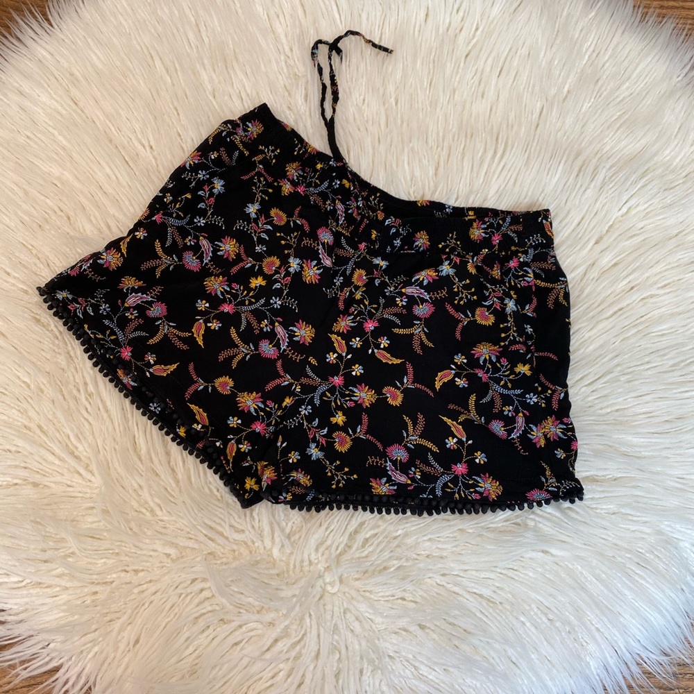 a.n.a Casual, Drawstring Shorts- Medium
